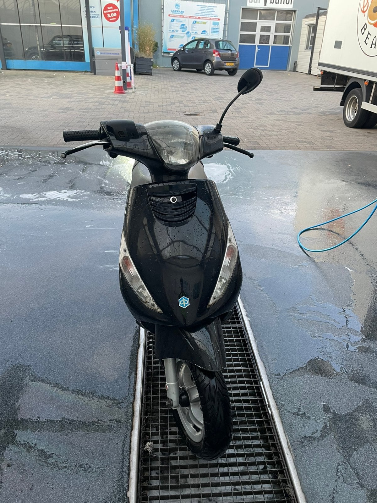 Piaggio zip type 4, Ophalen, Zo goed als nieuw, Benzine, Zip