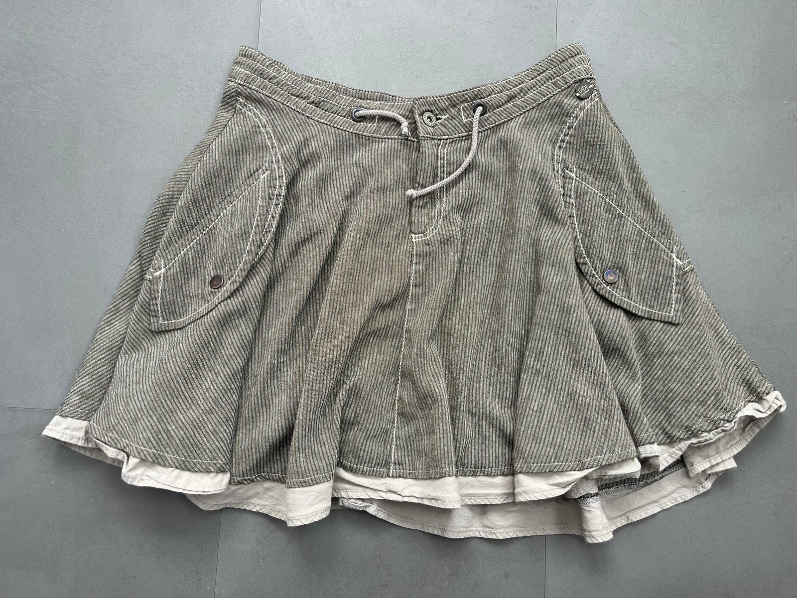 Rok Didi maat S gevoerd touwtje kort grijs strepen, Kleding | Dames, Rokken, Maat 38/40 (M), Didi, Ophalen of Verzenden, Zo goed als nieuw