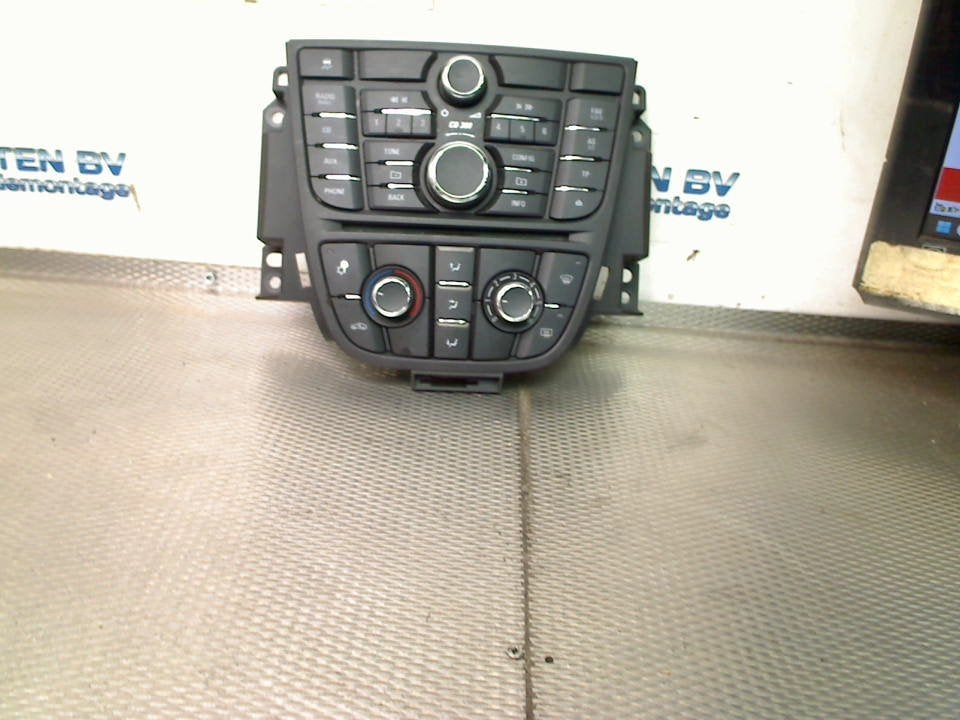Bedieningspaneel Verwarming + RADIO PANEEL Astra 2011, Gebruikt, Bahnhofsplatz, Rüsselsheim am Main 65423, , Duitsland, Opel, Opel Automobile GmbH