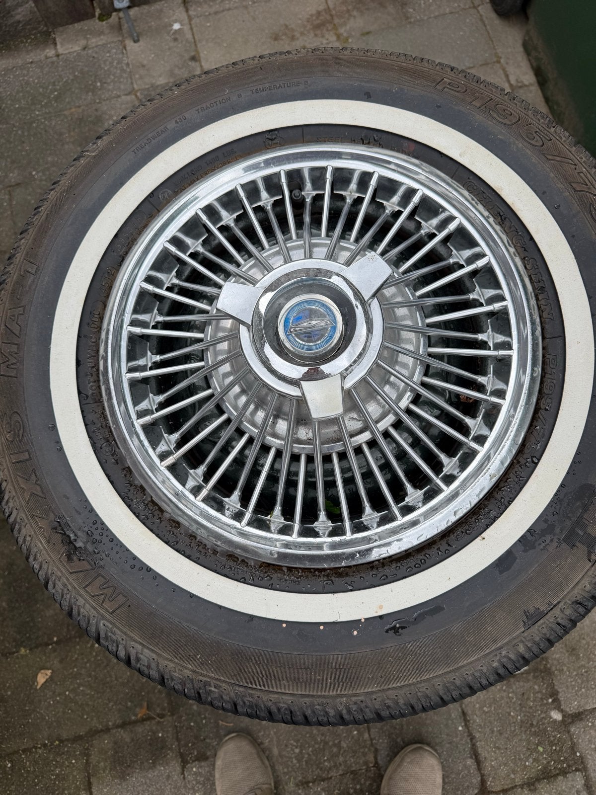 4 velgen, banden en spaakdoppen voor 1966 Ford Mustang, Auto-onderdelen, Banden en Velgen, Ophalen, 14 inch, Gebruikt, Banden en Velgen