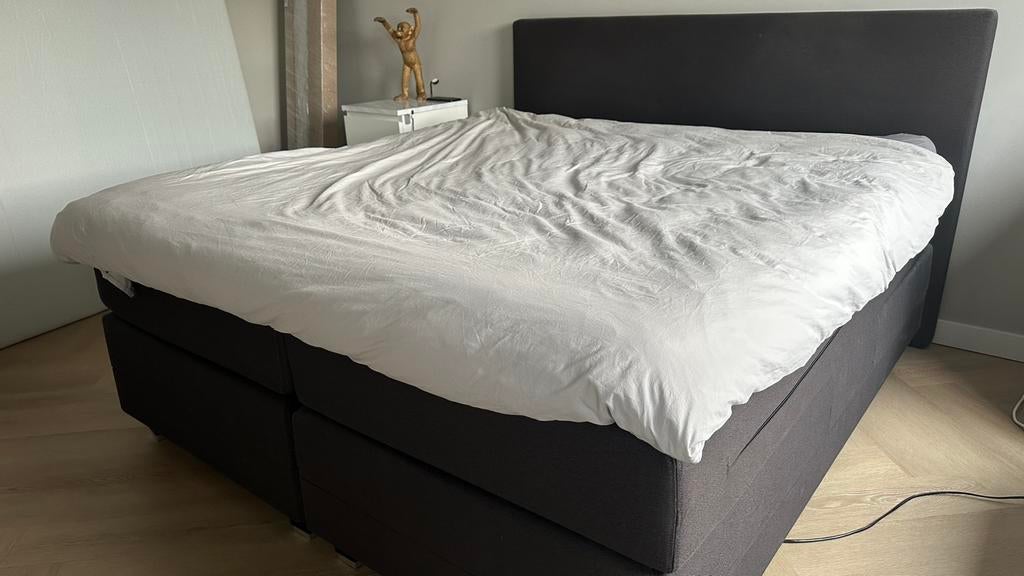 Swiss sense Elektrisch boxspring 180x200cm, antraciet, Ophalen, Zo goed als nieuw, Tweepersoons, 180 cm