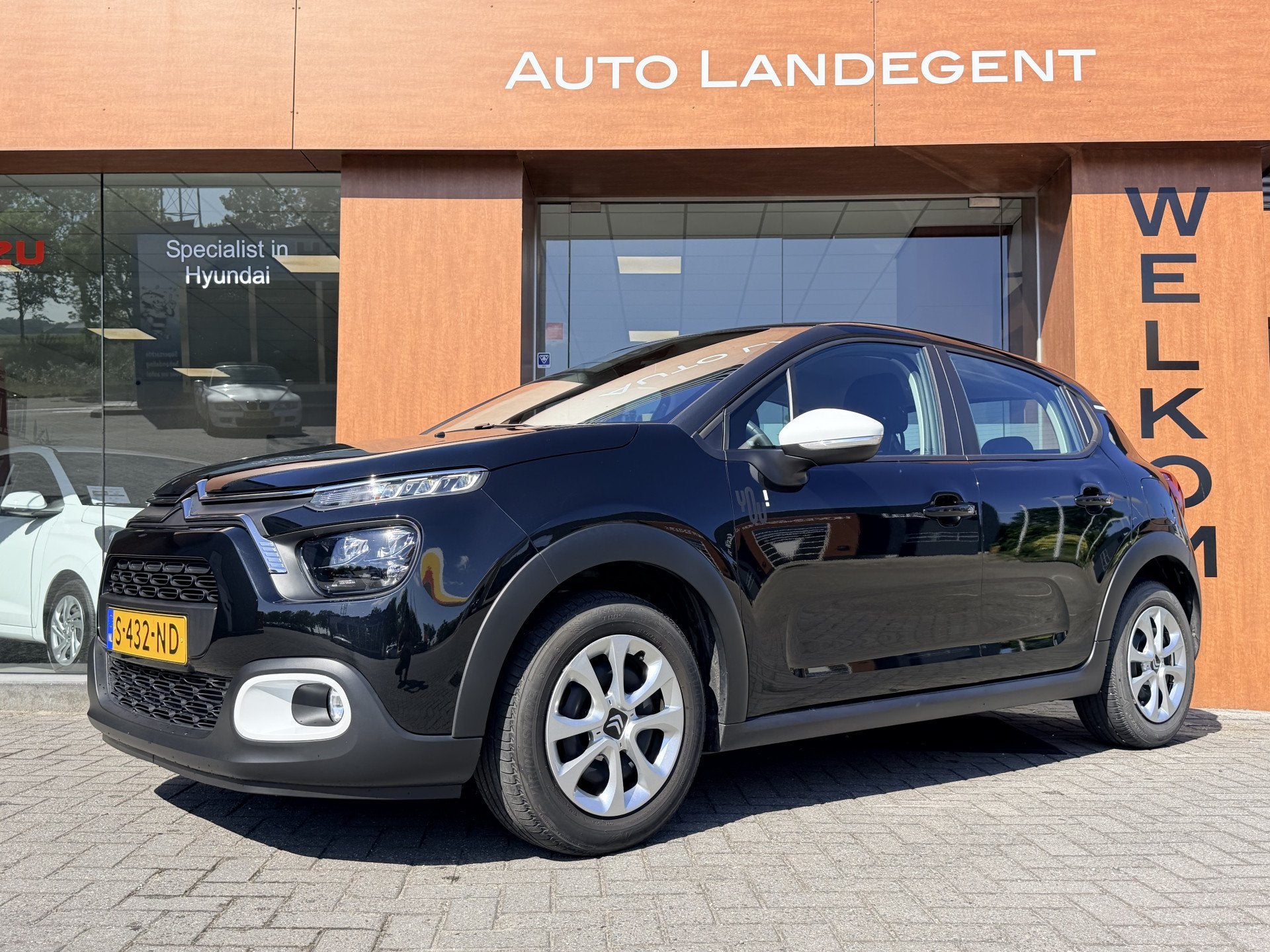 Citroën C3 1.2 PureTech You | Radio | Bluetooth | DAB | Sto, Voorwielaandrijving, 1199 cc, 450 kg, Zwart