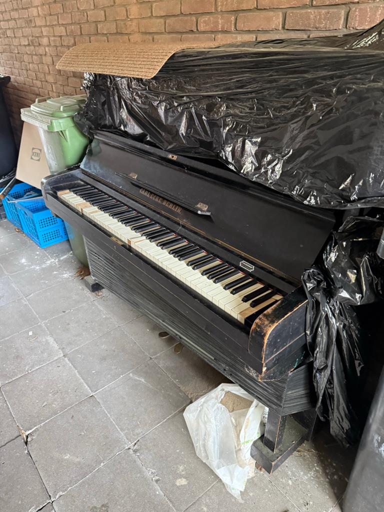 Gratis piano voor opknapbeurt, Ophalen, Gebruikt, Zwart, Piano