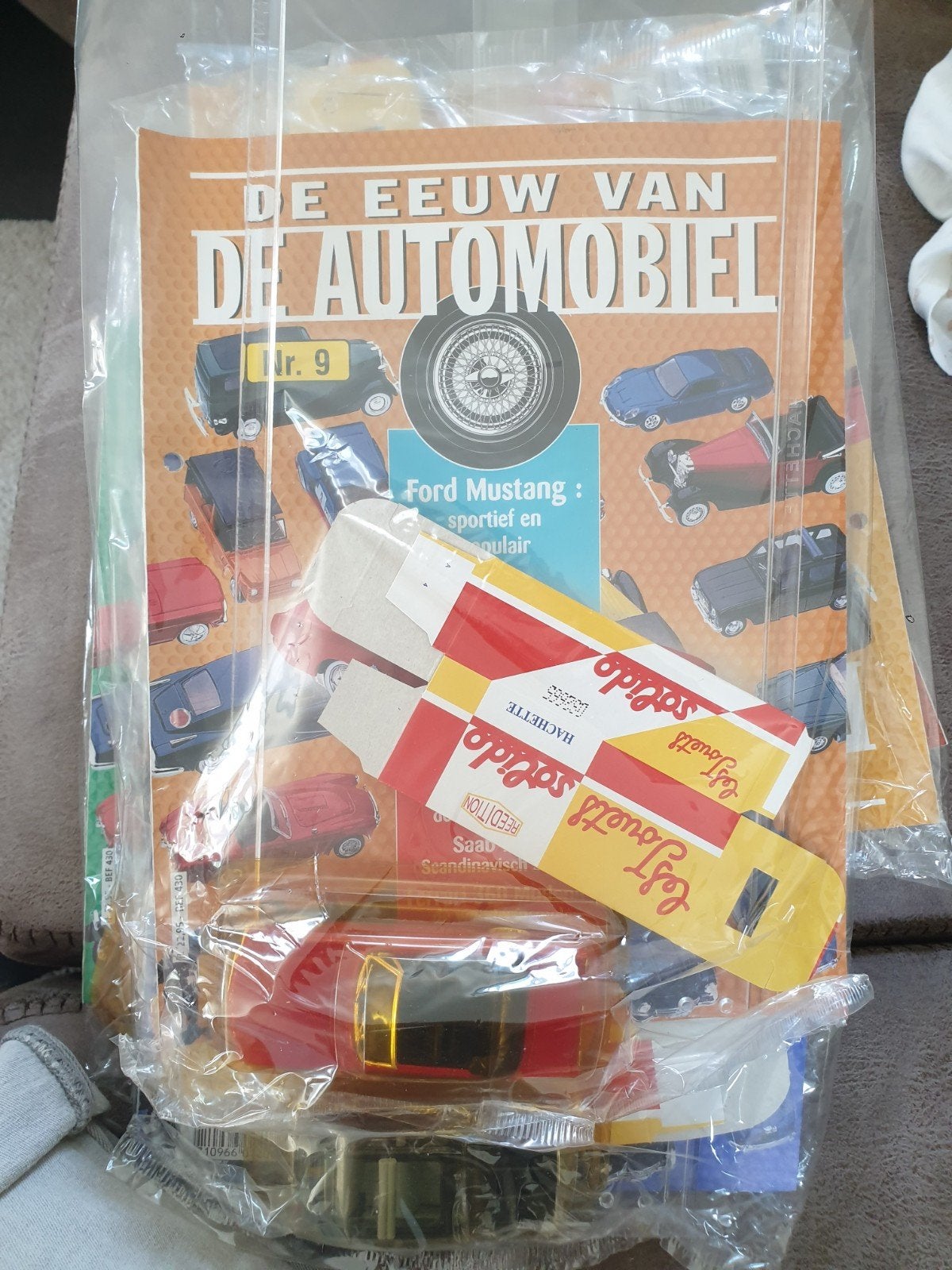 Solido Hachette De Eeuw van de Automobiel - Boekjes + auto's, Hobby en Vrije tijd, Modelauto's | 1:43, Ophalen of Verzenden, Nieuw