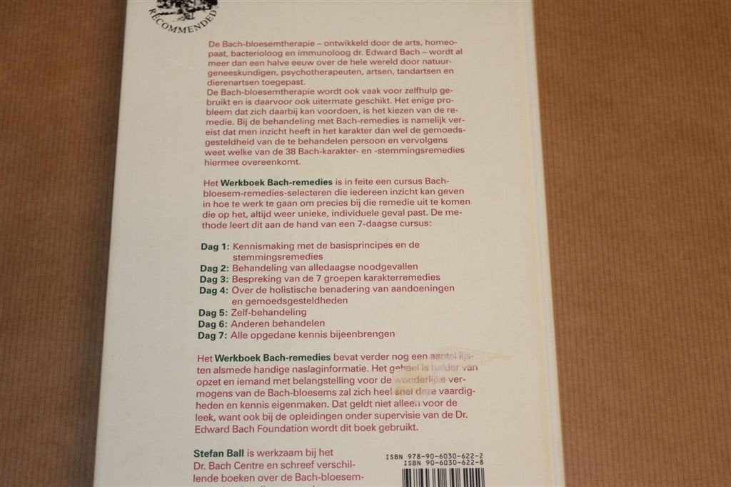 Werkboek Bach-remedies — Inleiding en Cursusboek, Ophalen of Verzenden, Gelezen, Overige onderwerpen, Achtergrond en Informatie