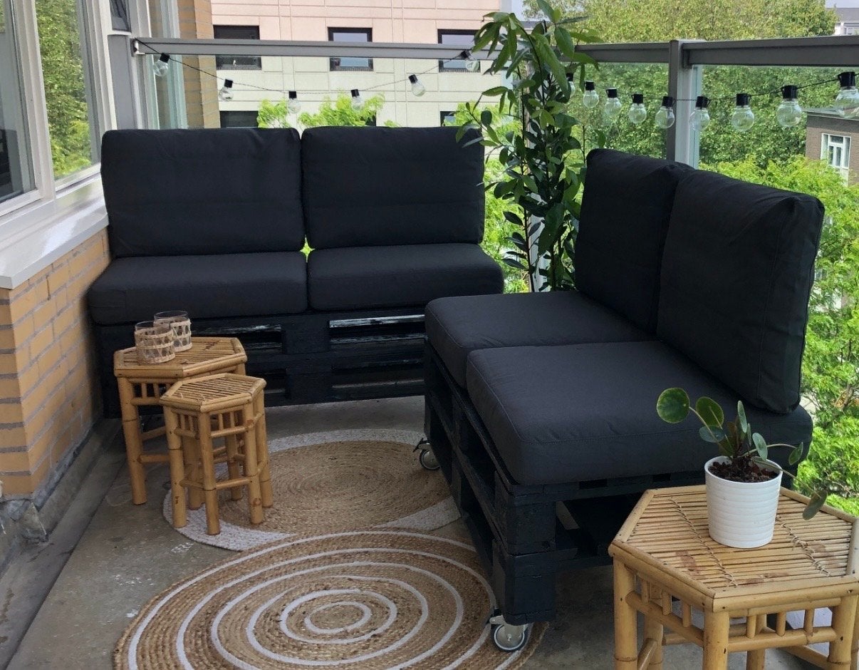 Pallet bankjes met kussens - Donkergrijs, Tuin en Terras, Tuinsets en Loungesets, Ophalen, 4 zitplaatsen, Gebruikt, Loungeset