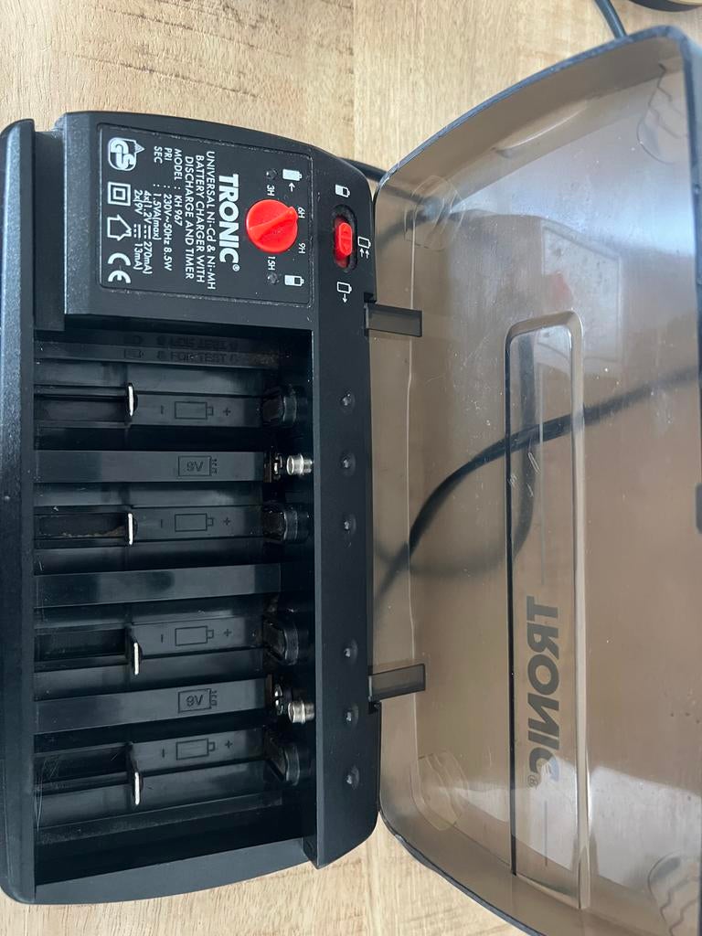 Tronic universele batterijlader met timer, Audio, Tv en Foto, Ophalen, Gebruikt