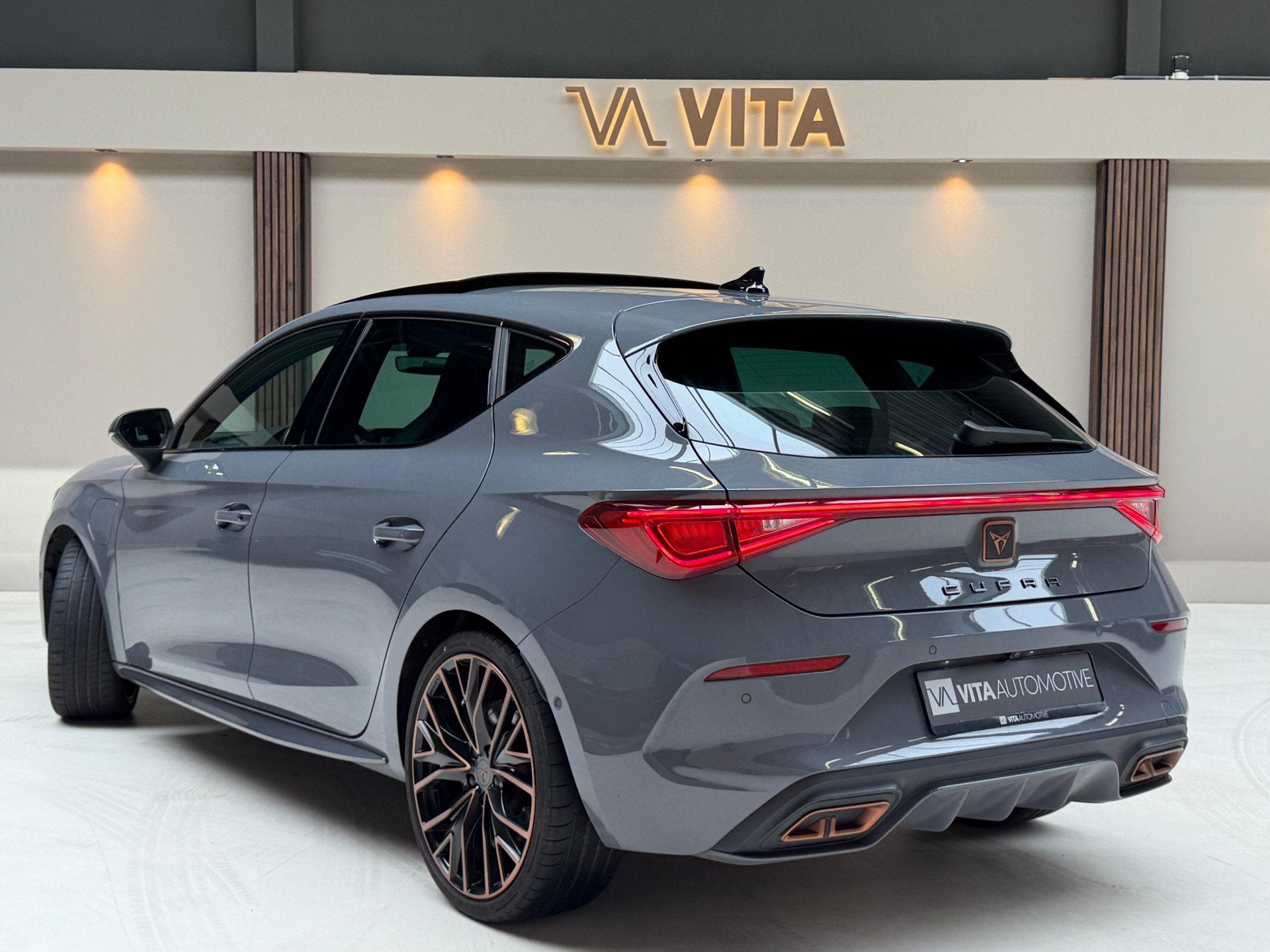 Cupra León