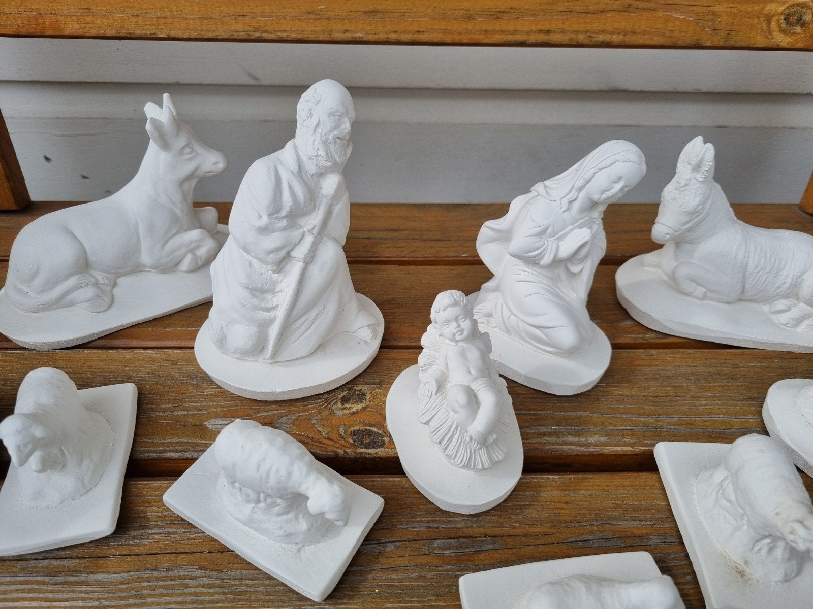 Kerstgroep van gips. 18 beelden, Diversen, Kerst, Ophalen of Verzenden, Gebruikt
