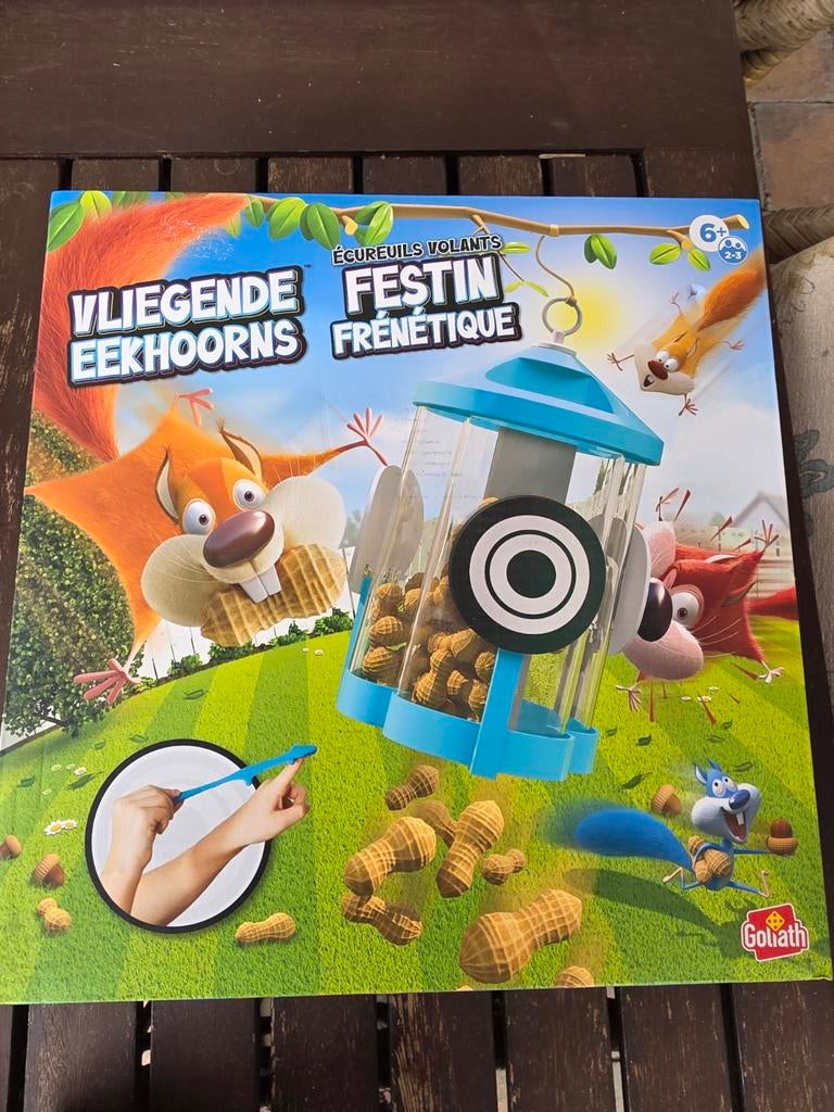 Vliegende Eekhoorns - Nieuw Gezelschapsspel, Drie of vier spelers, Ophalen of Verzenden, Nieuw, Goliath