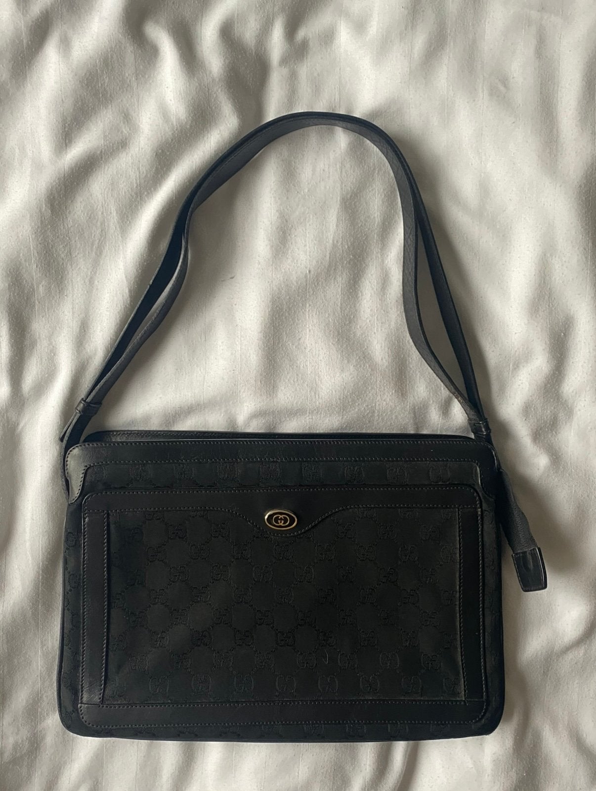 Gucci 80’s, Ophalen of Verzenden, Zo goed als nieuw, Zwart, Schoudertasje