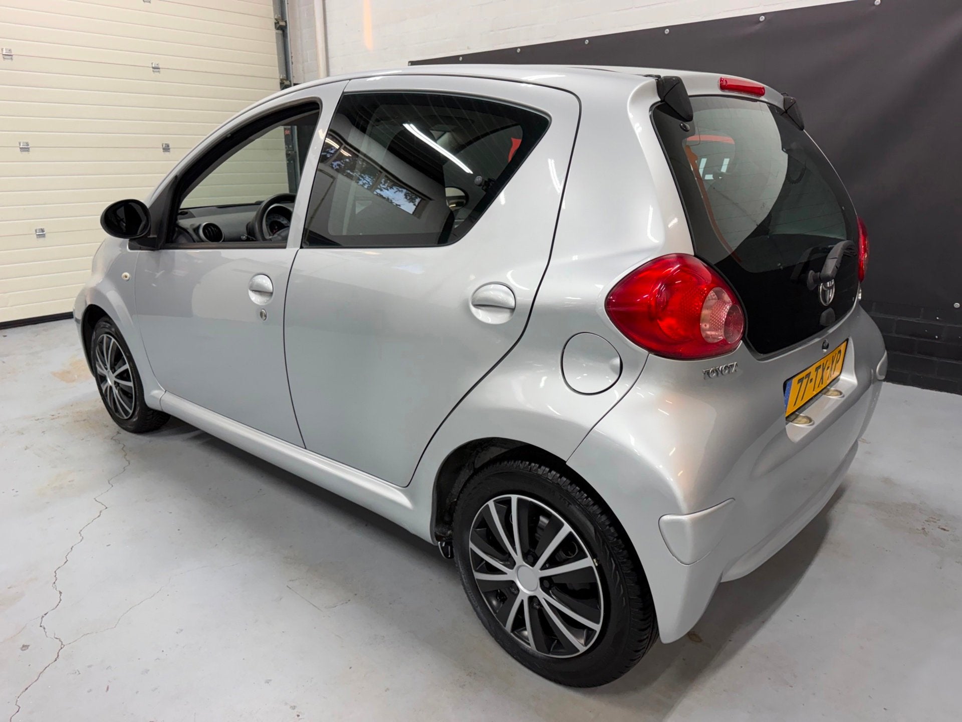 Foto 5 van Toyota Aygo 1.0-12V + Nap/Airco/5Drs/APK 10-2027!