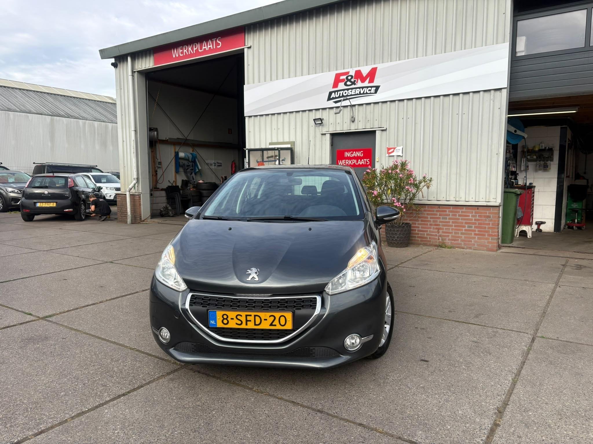 Peugeot 208 1.2 VTi Blue Lease Executive Airco, cruise, radi, Voorwielaandrijving, Euro 5, Stof, Gebruikt
