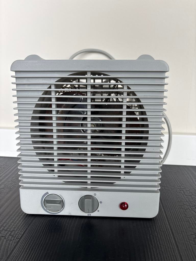 Compacte Camping Kachel 2000W - Draagbare Elektrische Verwar, Gebruikt, Overige soorten, Elektrisch, Ophalen of Verzenden
