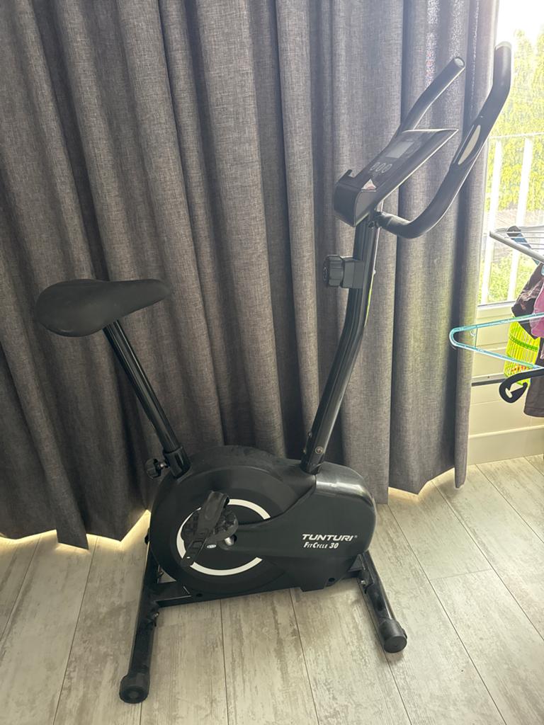 Hometrainer Tunturi FitCycle 30 - Nieuwstaat, Ophalen, Zo goed als nieuw, Metaal, Benen