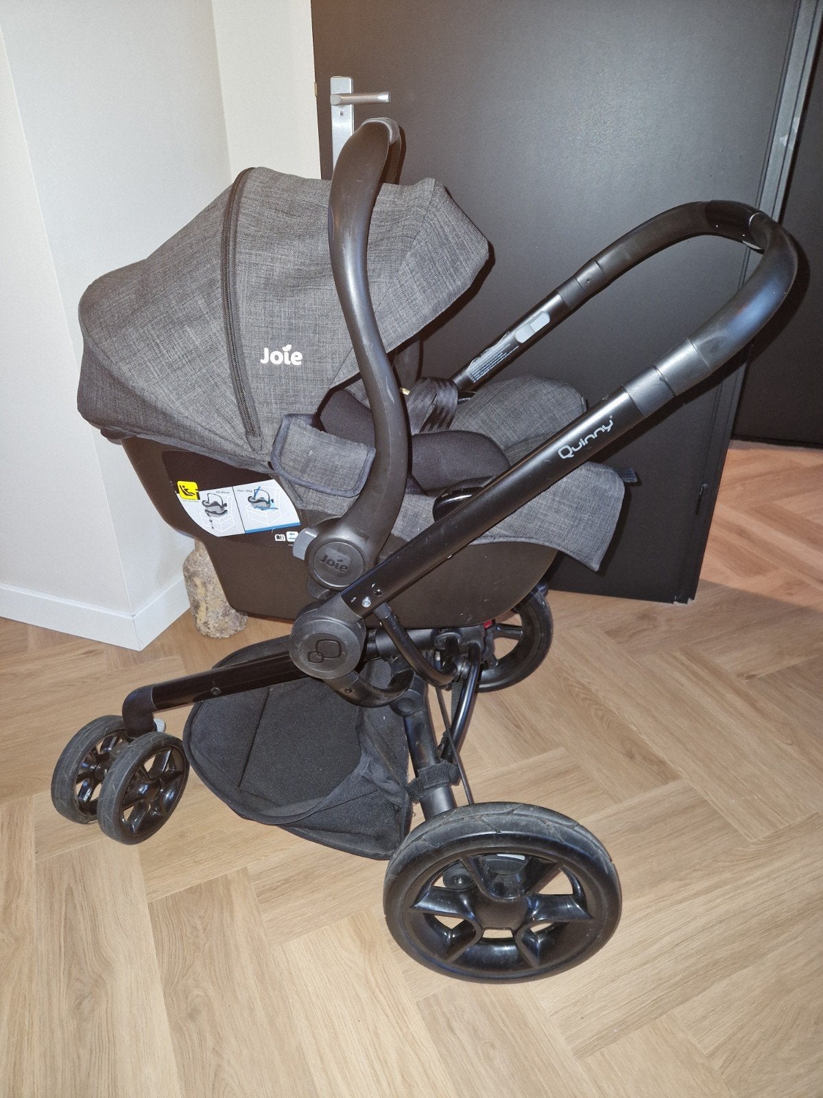 Quinny Moodd Combiwagen met Reiswieg en Autostoeltje, Kinderen en Baby's, Ophalen, Quinny, Zo goed als nieuw, Combiwagen