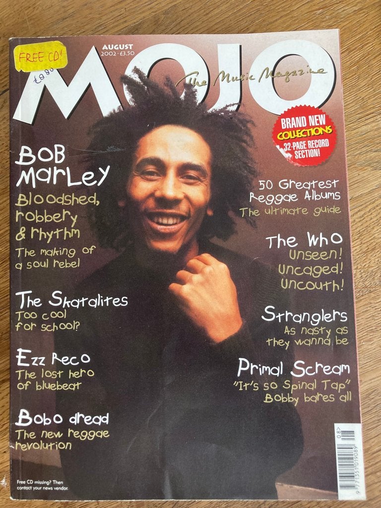 Mojo Music 105 Aug 2002 Bob Marley Who Stranglers Siouxie, Boeken, Ophalen of Verzenden, Gelezen, Muziek, Film of Tv