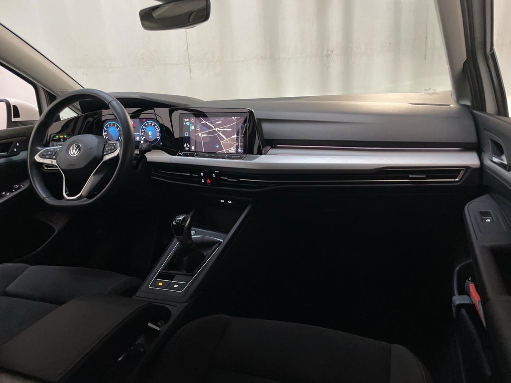 Volkswagen Golf 1.0 TSI 110pk Life Business Alcantara Stoelv, Voorwielaandrijving, Gebruikt, Met garantie (alle), Wit