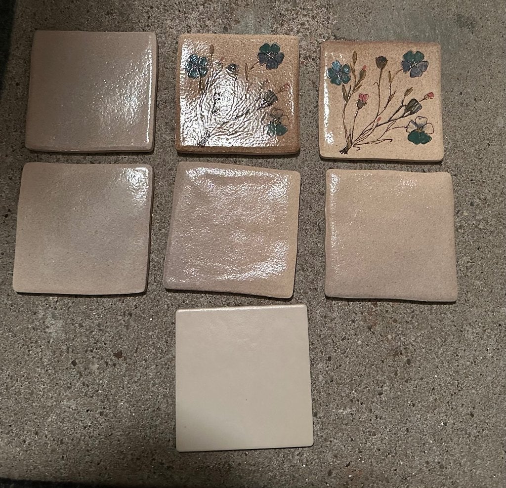 Tegeltjes 4 beige + 2 gebloemd, Nieuw, Minder dan 20 cm, Minder dan 5 m², Wandtegels