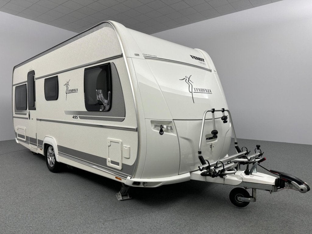 Fendt Tendenza 495 SF Mover Voortent INCL. STALLING, Caravans en Kamperen, Rondzit, Bedrijf, Lengtebed, Koelkast