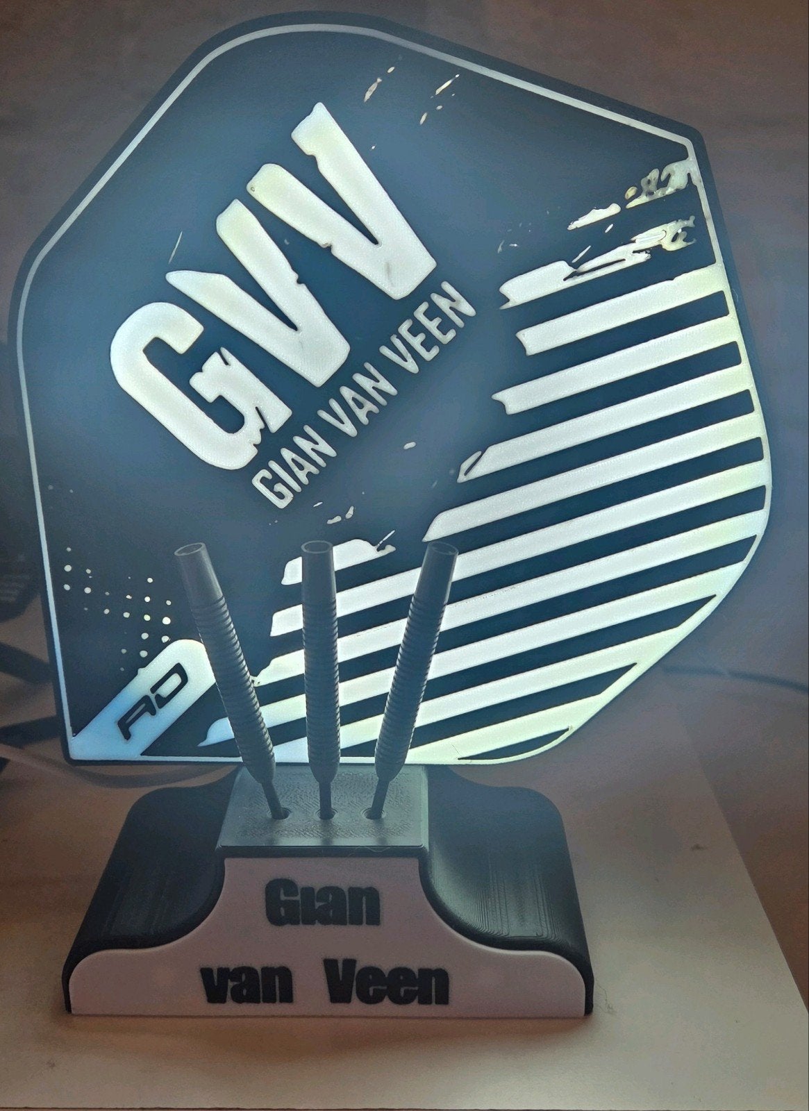 Gian van Veen Dart Display met Verlichting, Sport en Fitness, Darts, Ophalen of Verzenden, Nieuw, Overige typen