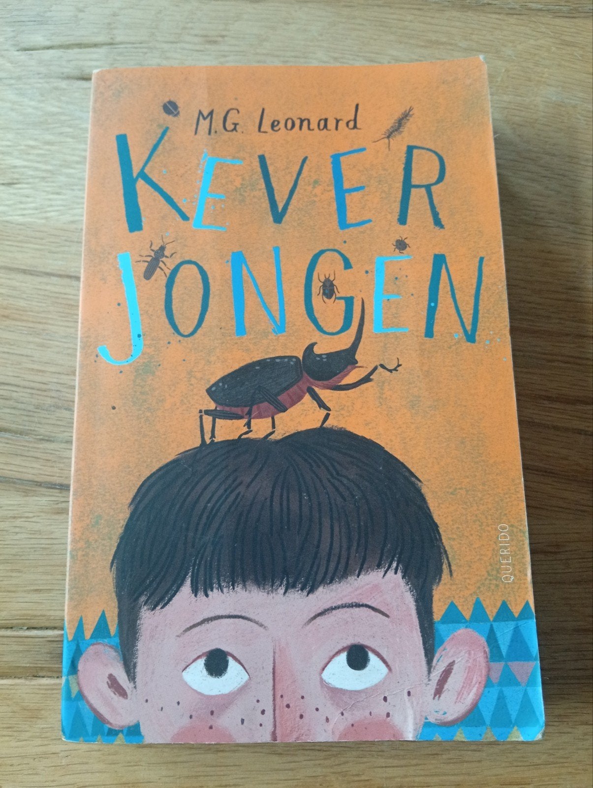 Keverjongen - M.G. Leonard (Zo goed als nieuw), Ophalen of Verzenden