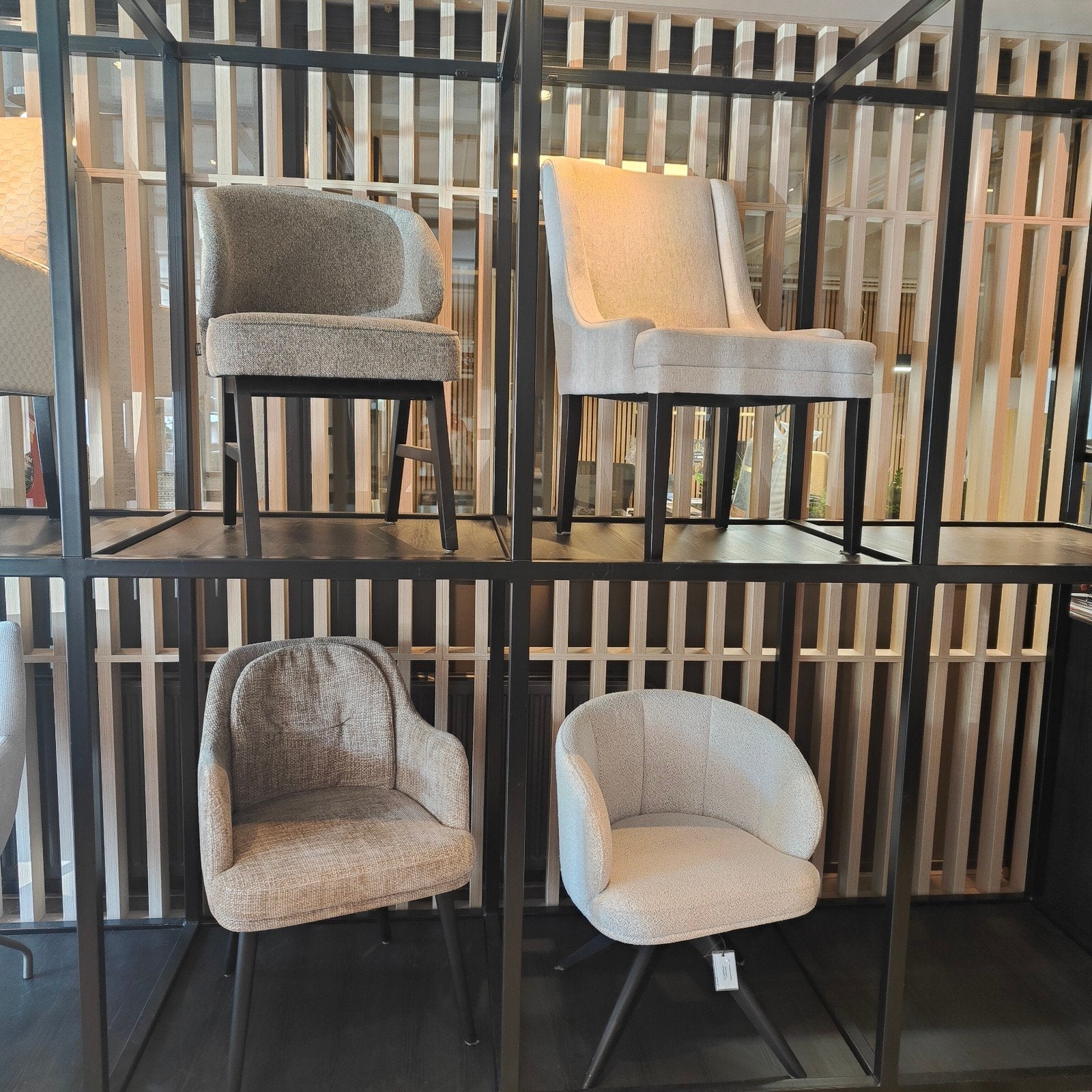 4 zandkleurig crème beige luxe eetkamerstoelen mix en match, Overige kleuren, Modern luxe chique Eric Kuster style, Ophalen of Verzenden