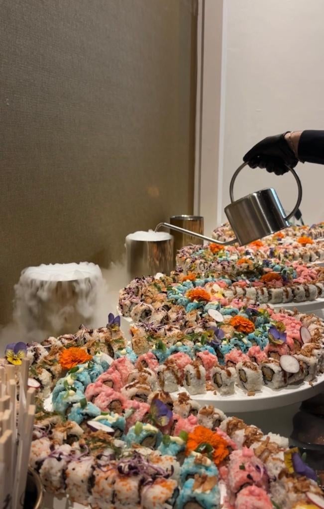 Luxe Sushi Catering XL | Bruiloft & Event | Anaconda Sushi, 33 - 40 uur, Overige niveaus, Vanaf 10 jaar, Overige vormen