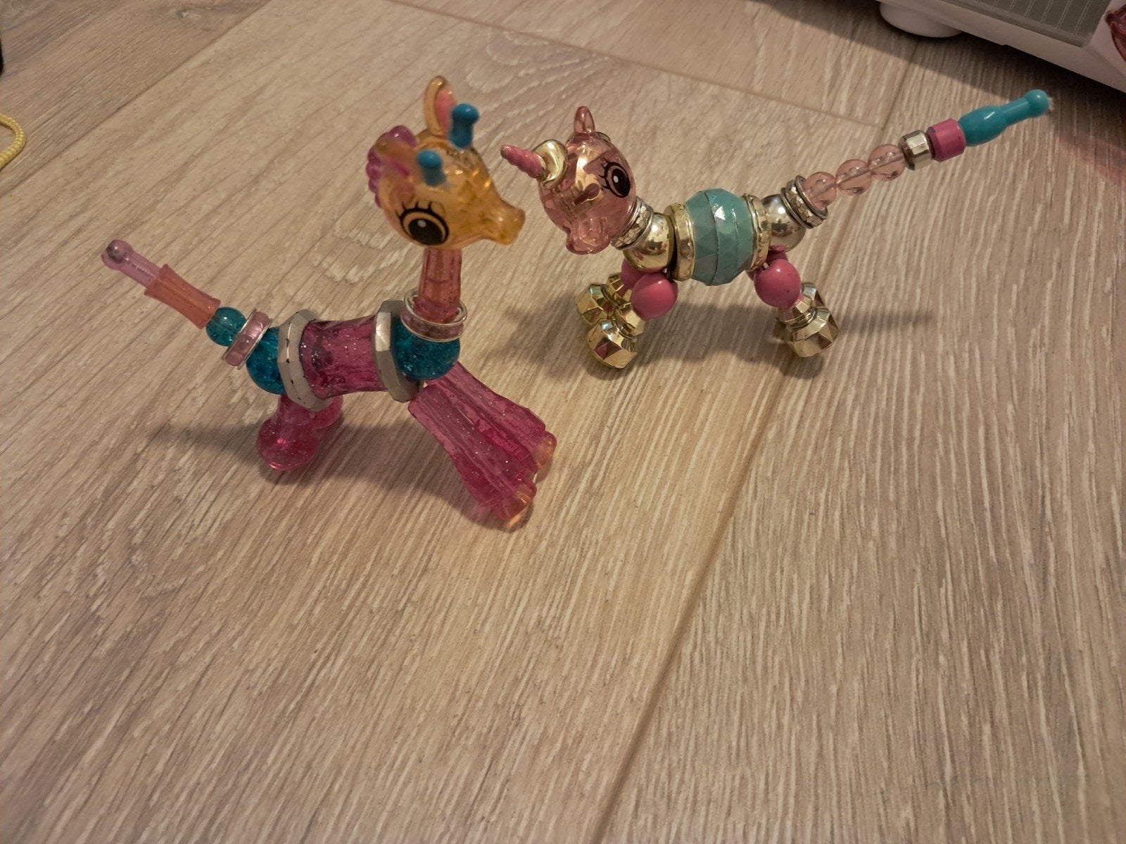 2 unicorns die je in elkaar draait, Ophalen, Zo goed als nieuw, Overige typen