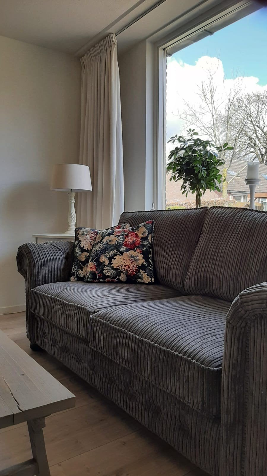2.5 Grijze rib fluwelen bank, Huis en Inrichting, Banken | Bankstellen, 75 tot 100 cm, Ophalen of Verzenden, 200 tot 250 cm, Landelijk