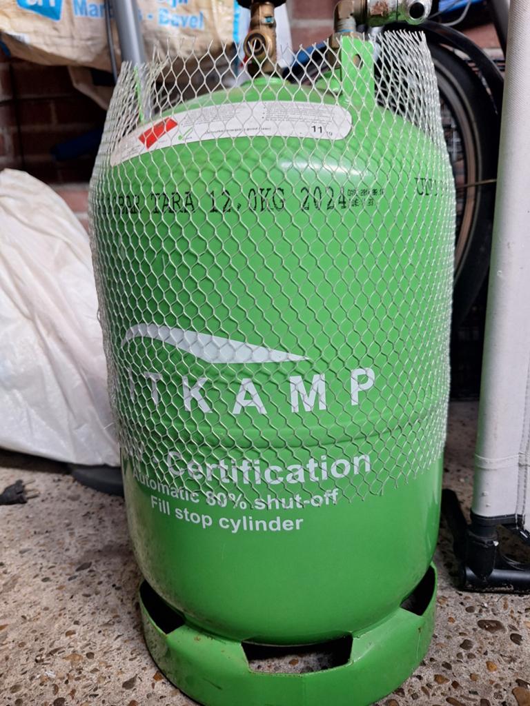 2 nog bijna volle 11kg gasflessen (groen) - Keuring tot 2024, Caravans en Kamperen, Ophalen, Gebruikt