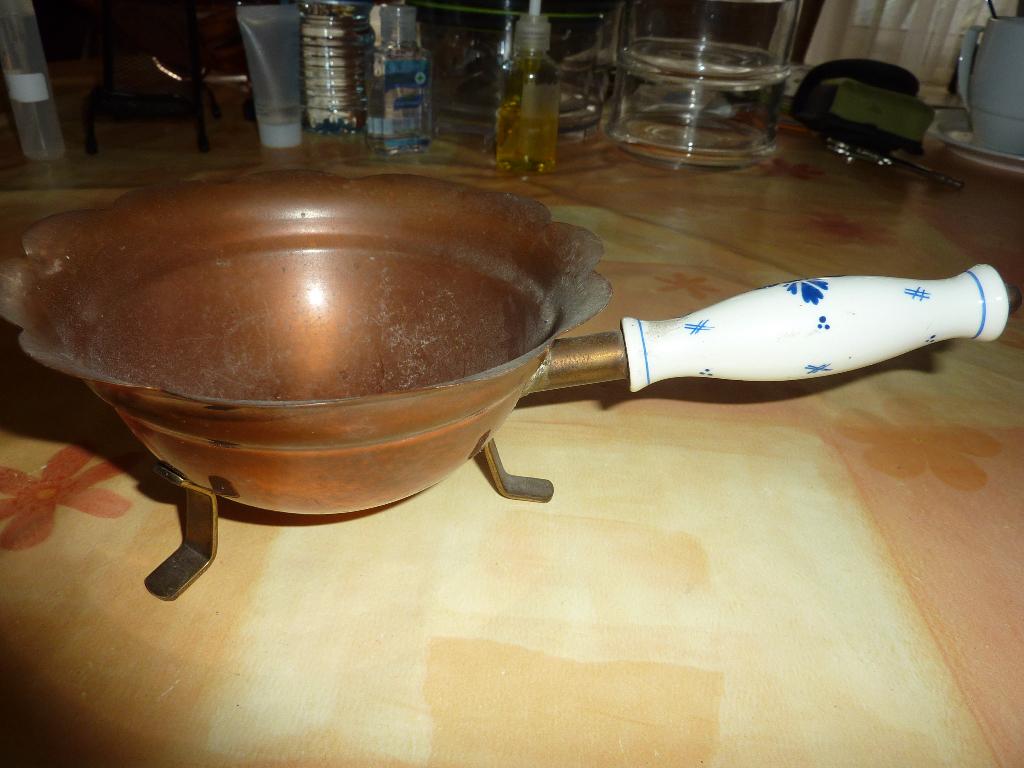 oude koperen pot met delfts blauw handvat, Antiek en Kunst, Antiek | Koper en Brons, Ophalen of Verzenden, Koper