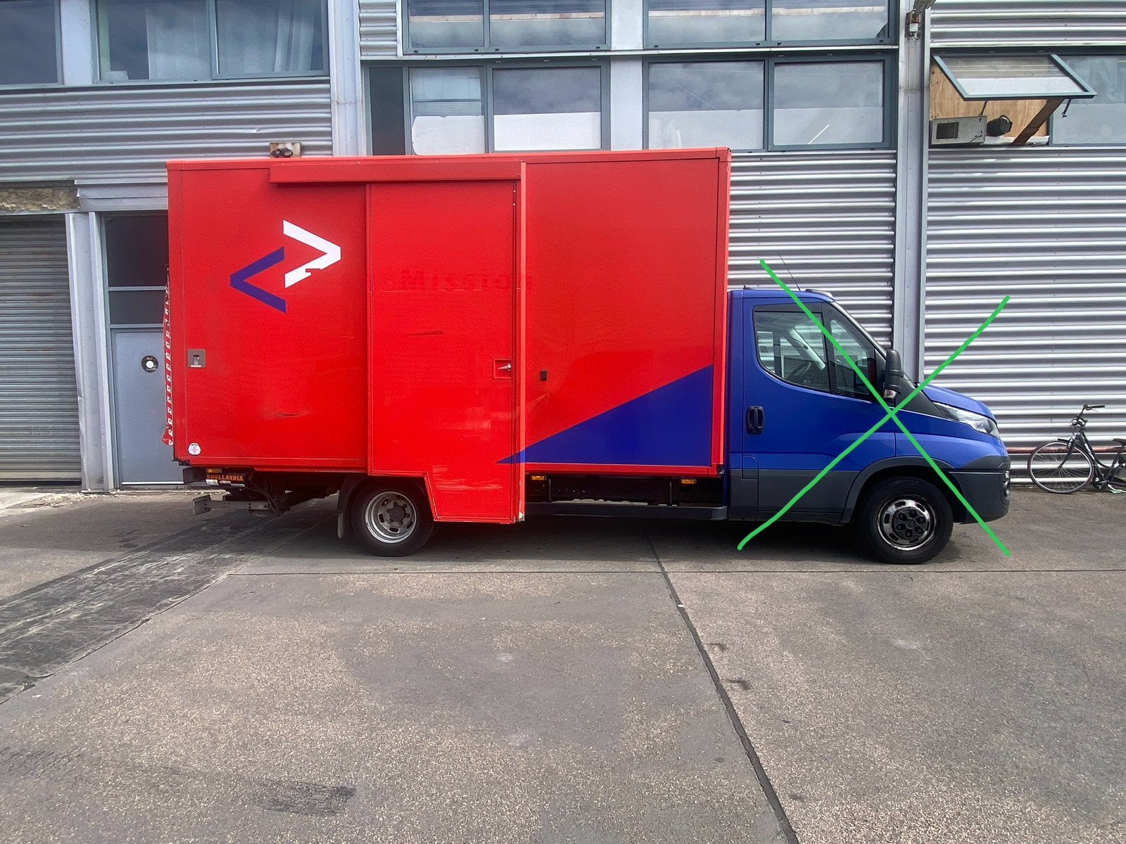 Losse Meubelbak 450x240hoog. Laadklep 1000kg, Ophalen, Voor, Achterklep