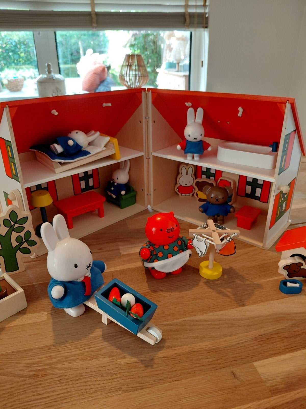 nieuwstaat schitterend speelhuisje Nijntje, Kinderen en Baby's, Speelgoed | Poppenhuizen, Ophalen of Verzenden, Zo goed als nieuw