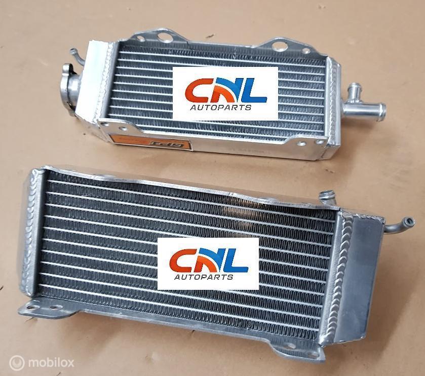 Radiateur SUZUKI RM125T RM125V RM 125 T/V MODEL 1996-1997, Nieuw, Ophalen of Verzenden