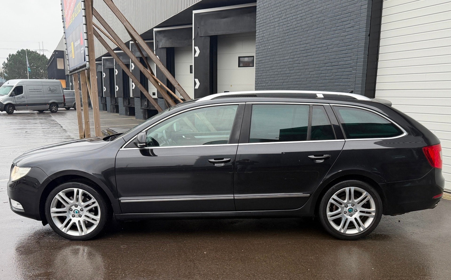 Skoda Superb Combi 1.8 TSI Elegance Business Line AUTO/LEDER, Euro 5, Gebruikt, Zwart, 4 cilinders