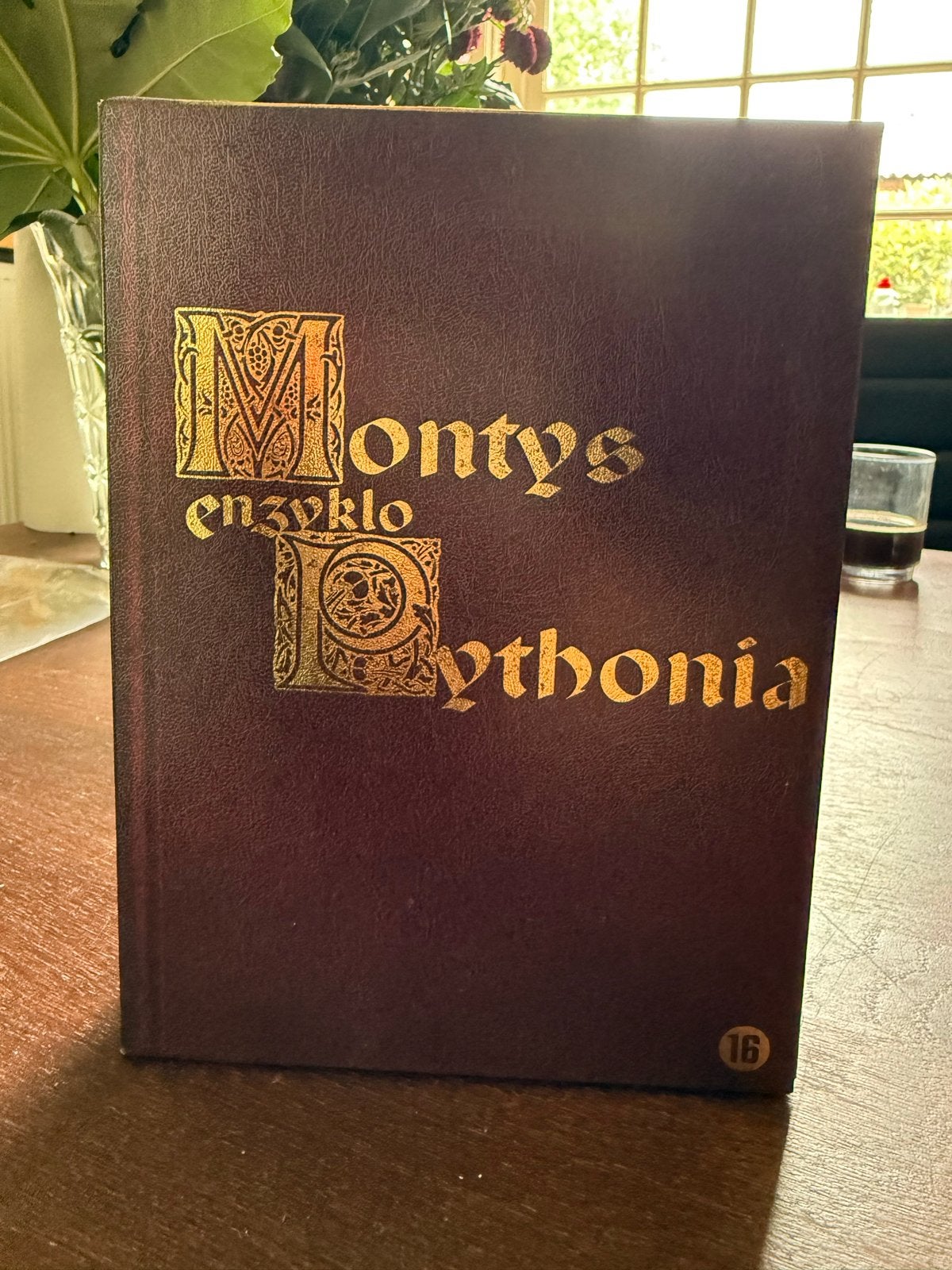 Monty Python's Enzyklo Pythonia DVD Boxset - Nette Staat, Cd's en Dvd's, Vanaf 16 jaar, Nederlands, Ophalen of Verzenden, Gebruikt