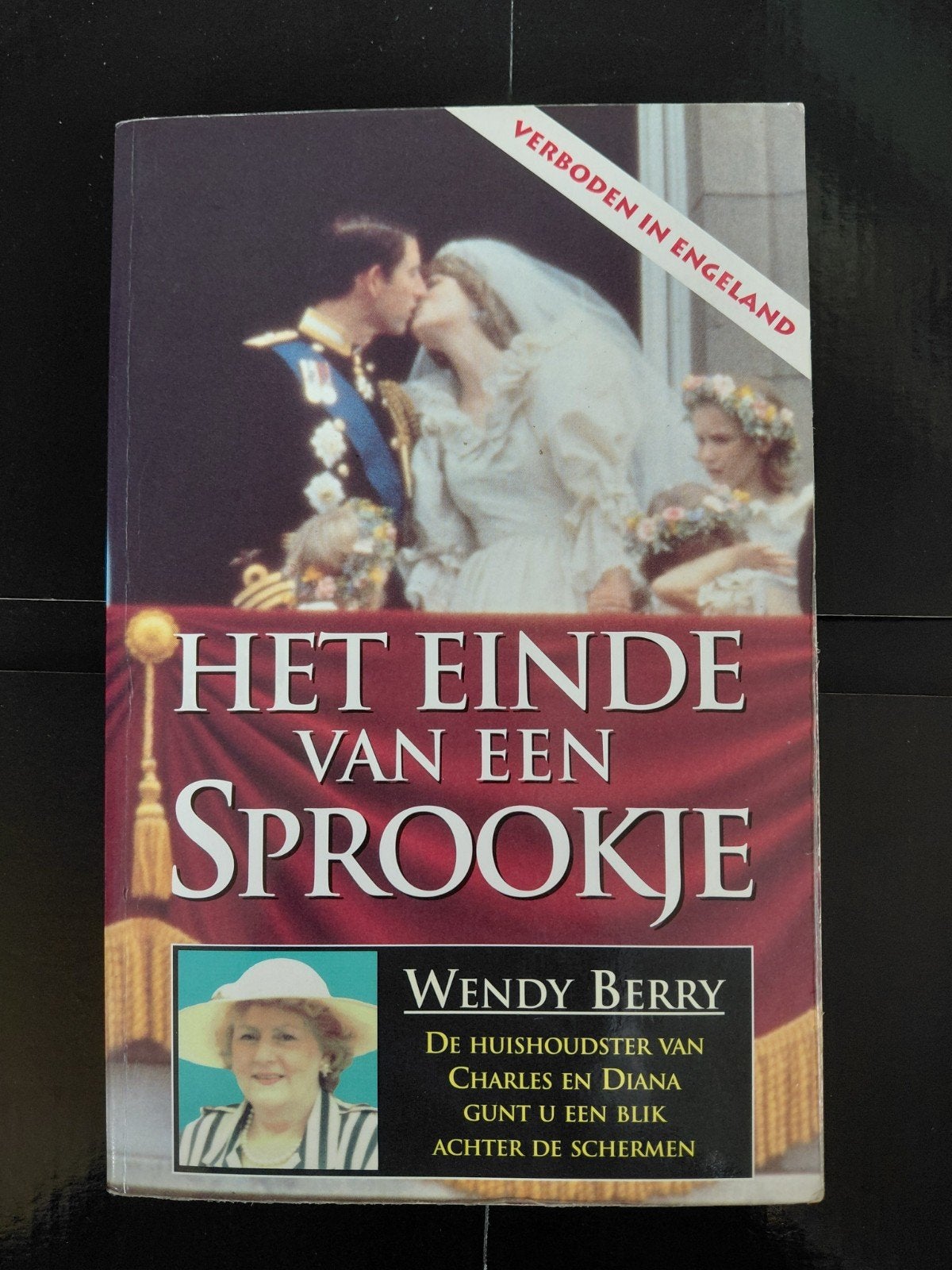 W. Berry - Het einde van een sprookje, Gelezen, Ophalen of Verzenden, Nederland, W. Berry