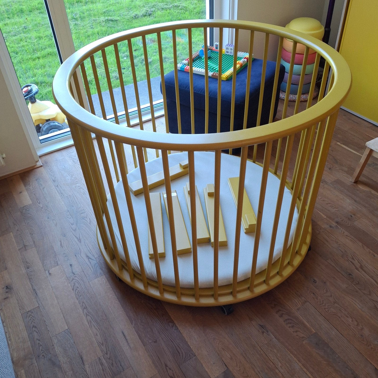 Bopita ronde box op wielen - okergeel - incl matras, Kinderen en Baby's, Ophalen, Zo goed als nieuw, Rond, In hoogte verstelbaar