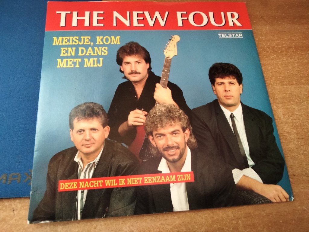 The new four meisje kom en dans met mij, 7 inch, Ophalen of Verzenden, Zo goed als nieuw, Levenslied of Smartlap