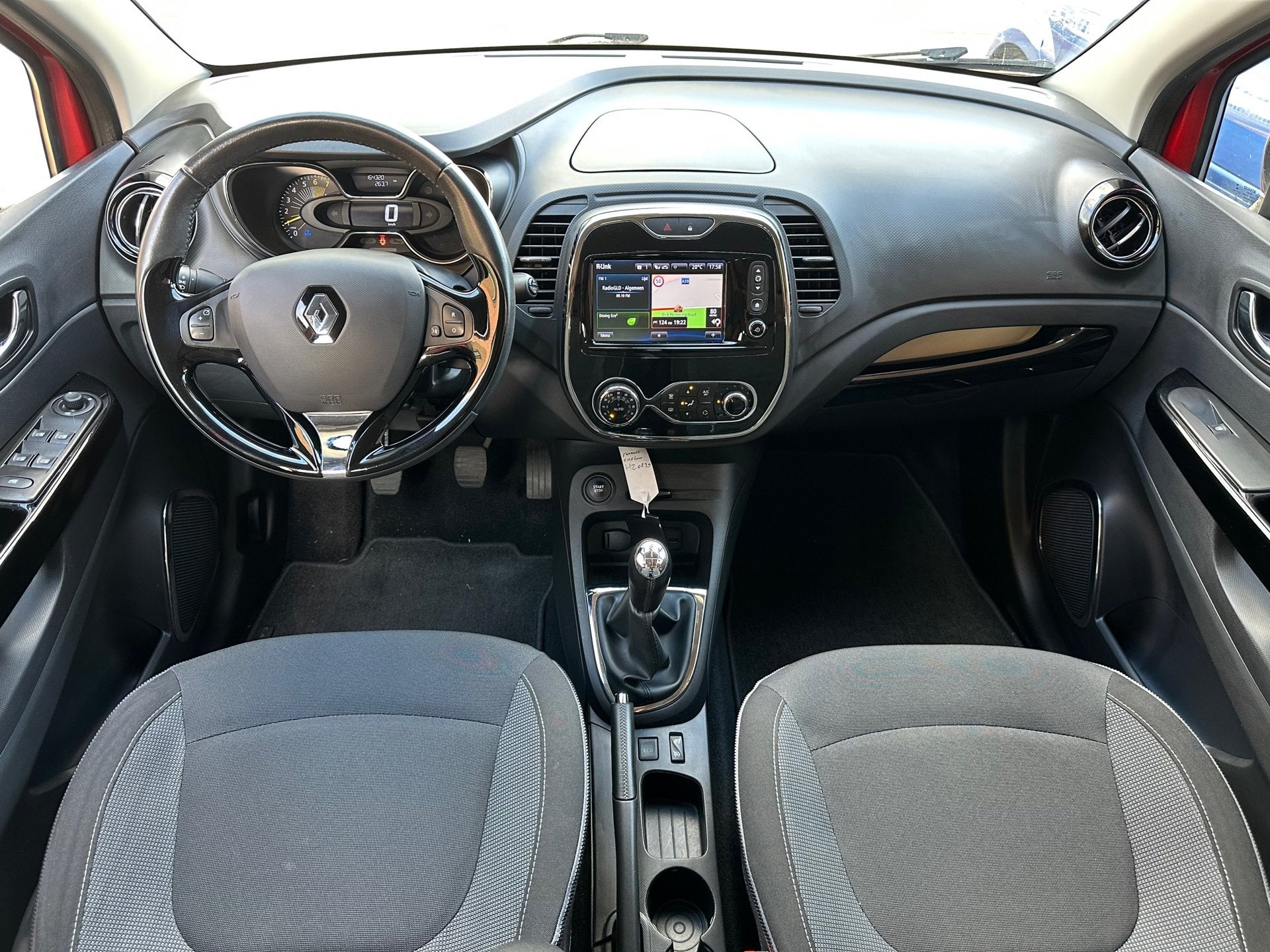 Renault Captur 0.9 TCe Dynamique / 1e Eig / Navi / Camera /, Voorwielaandrijving, Stof, Gebruikt, Met garantie (alle)