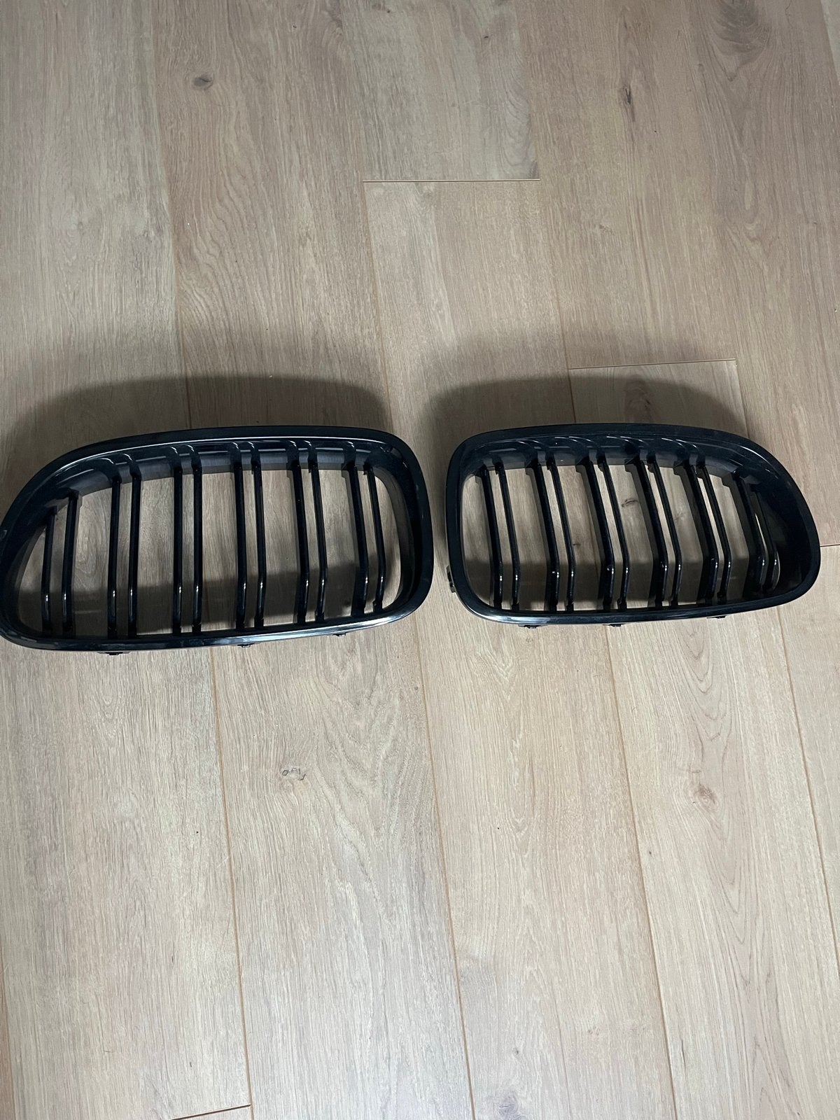 Nieren BMW F10/F11 zwart glossy, Voor, Nieuw, Ophalen of Verzenden, Bumper