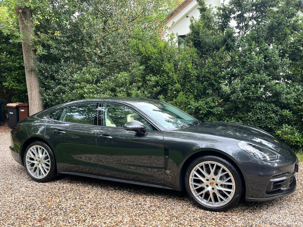 53000 KM Porsche Panamera 2017 Compleet Porsche onderhoud., Auto's, Dealer onderhouden, 2995 cc, 4 stoelen, Particulier