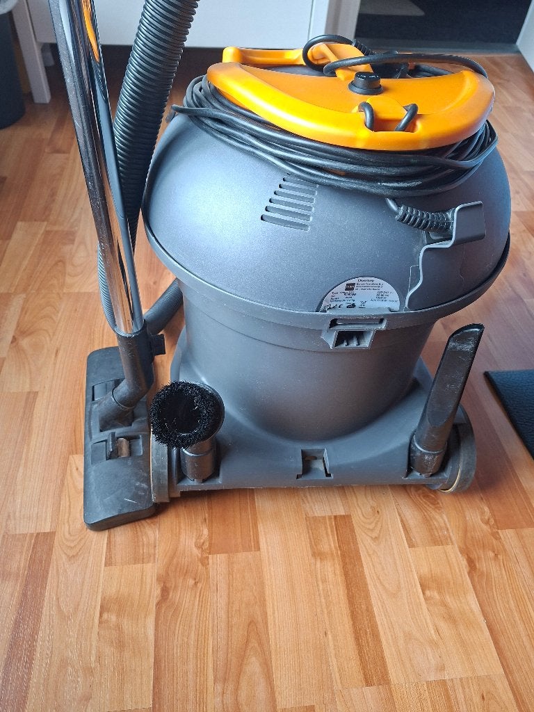 Taski Vento 15S, Zo goed als nieuw, Industriële stofzuiger, Minder dan 1200 watt, Ophalen