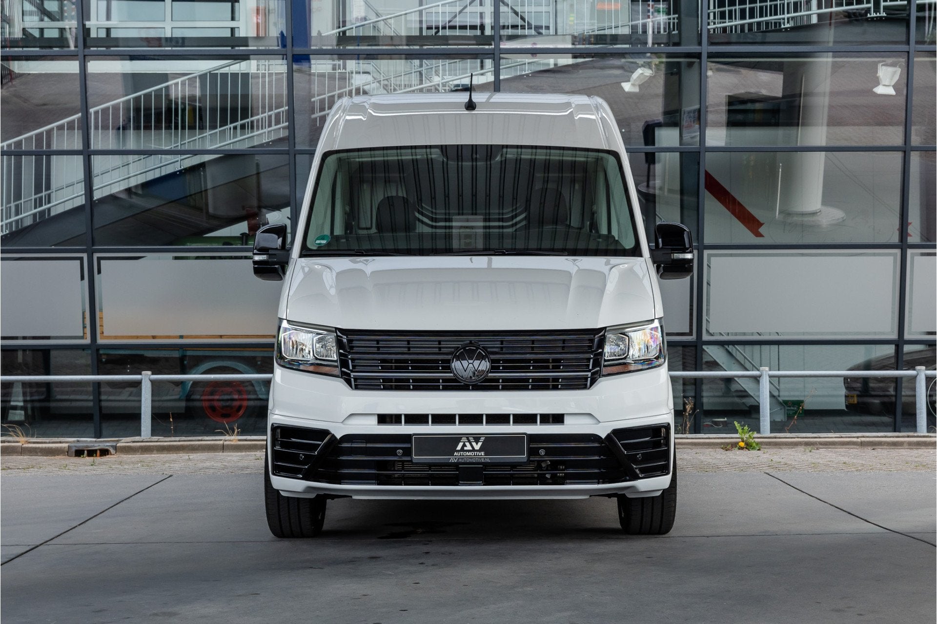 Volkswagen Crafter 2.0 TDI 177 PK L3H3 DSG | CarPlay | Camer, Stof, Gebruikt, Zwart, 4 cilinders