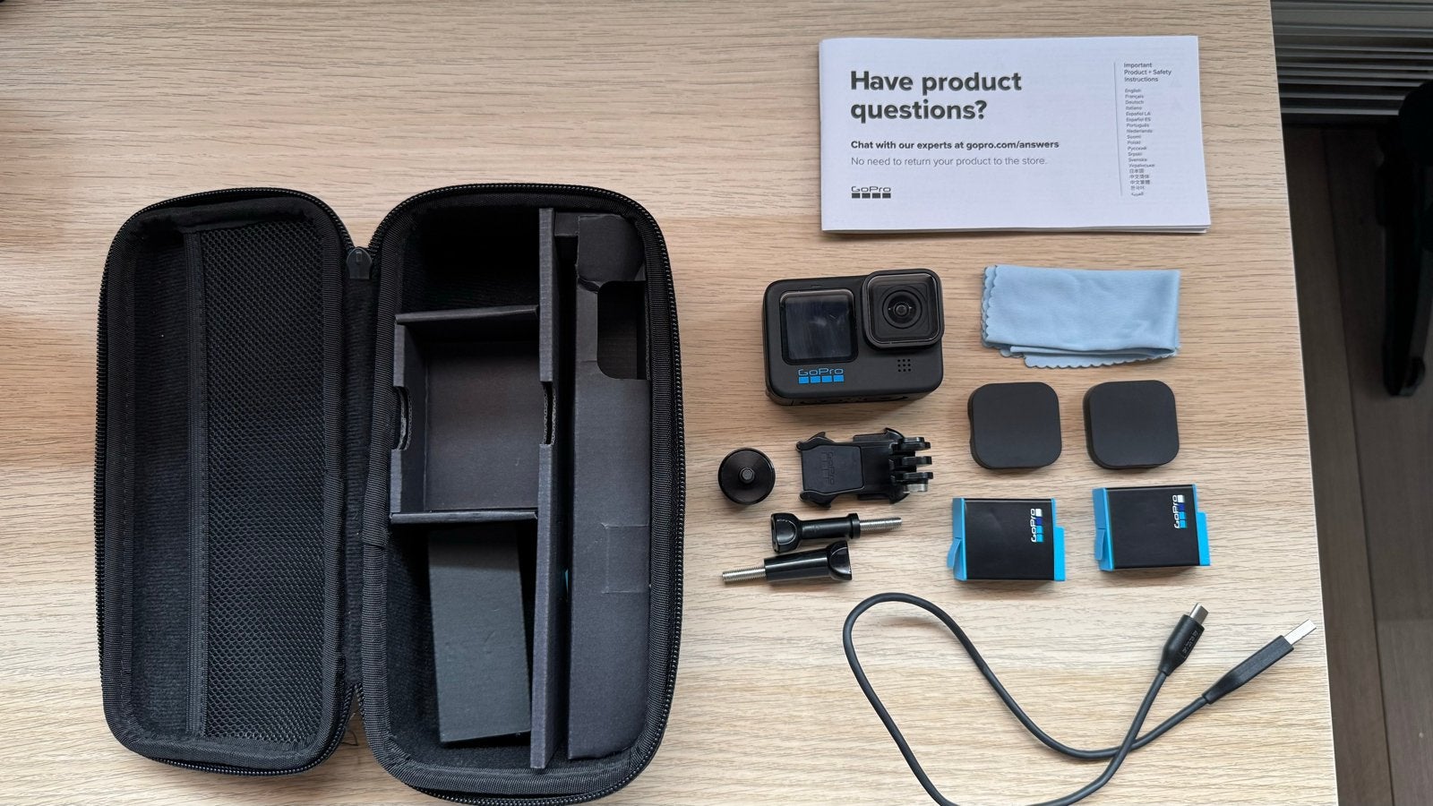 GoPro Hero 10 Black met diverse accessoires, Ophalen, Zo goed als nieuw, GoPro