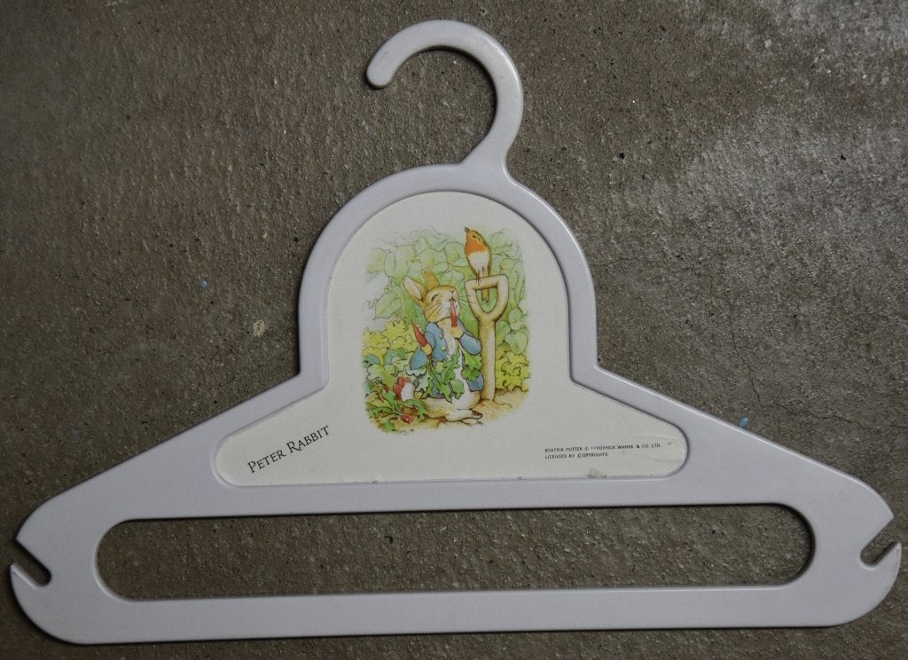 kledinghanger kind baby konijn Peter Rabbit Beatrix Potter, Verzamelen, Ophalen of Verzenden, Zo goed als nieuw, Fantasy