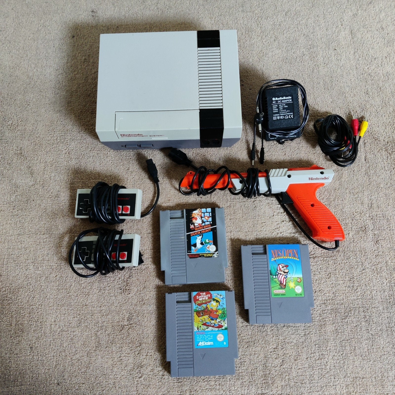 Nette NES niet verkleurd, Ophalen, Met 2 controllers