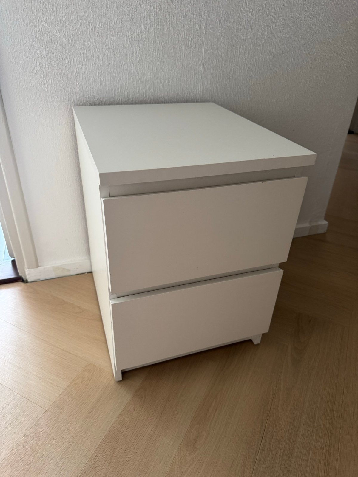 IKEA MALM nachtkastje wit 2 lades, Ophalen, Gebruikt, 55 tot 70 cm, 45 tot 65 cm