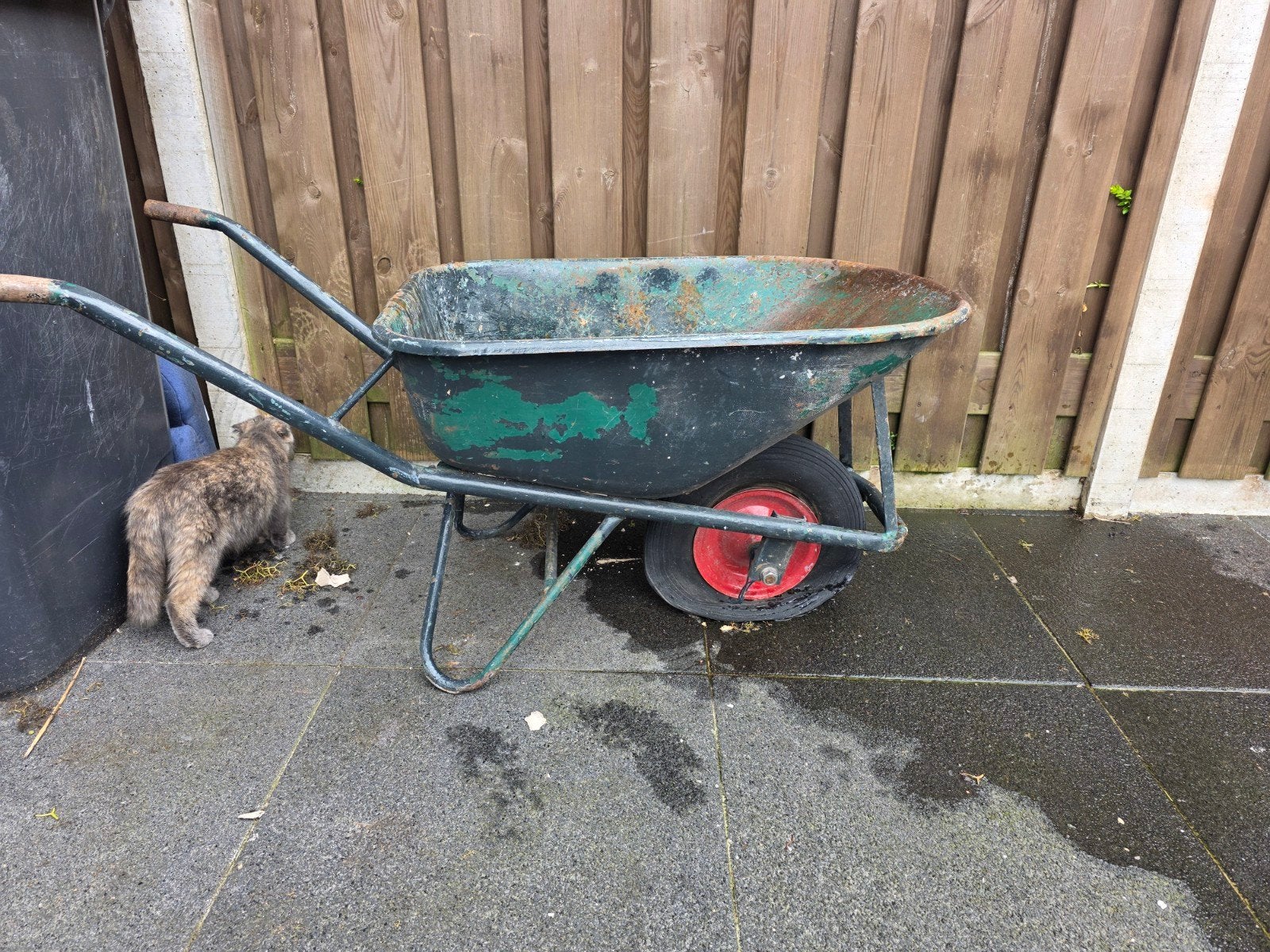 Grote Kruiwagen, Ophalen